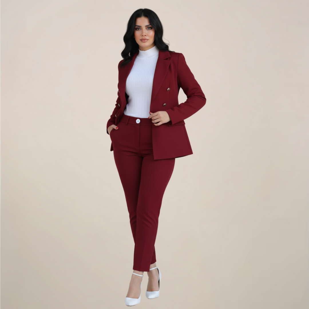 Women’s Suit Set with Tailored Blazer and Slim Trousers
