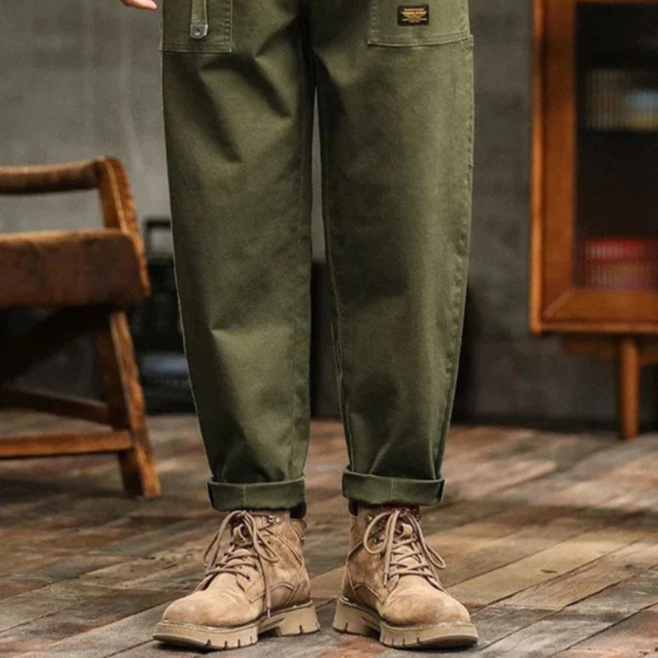 Men’s Cargo Relaxed Pants with Flap Pockets and Drawstring Waist