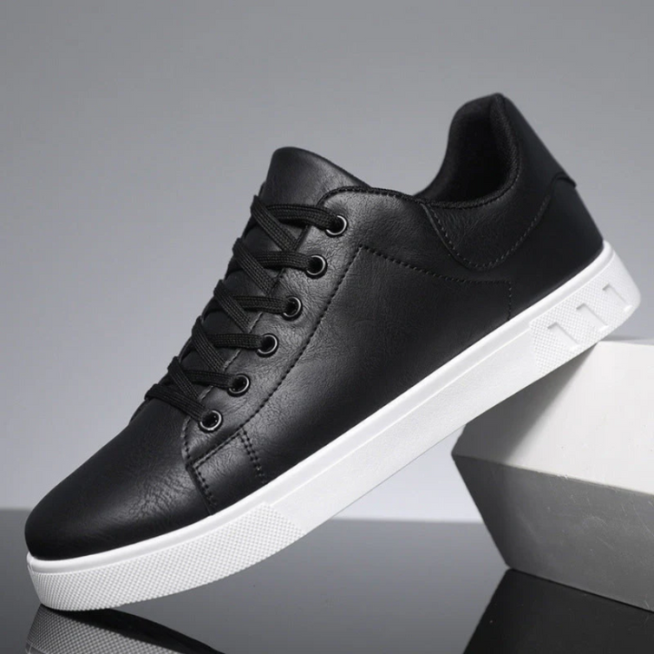 Men’s Casual Sneakers with Lace-Up Design and Sleek Silhouette