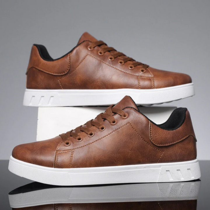 Men’s Casual Sneakers with Lace-Up Design and Sleek Silhouette