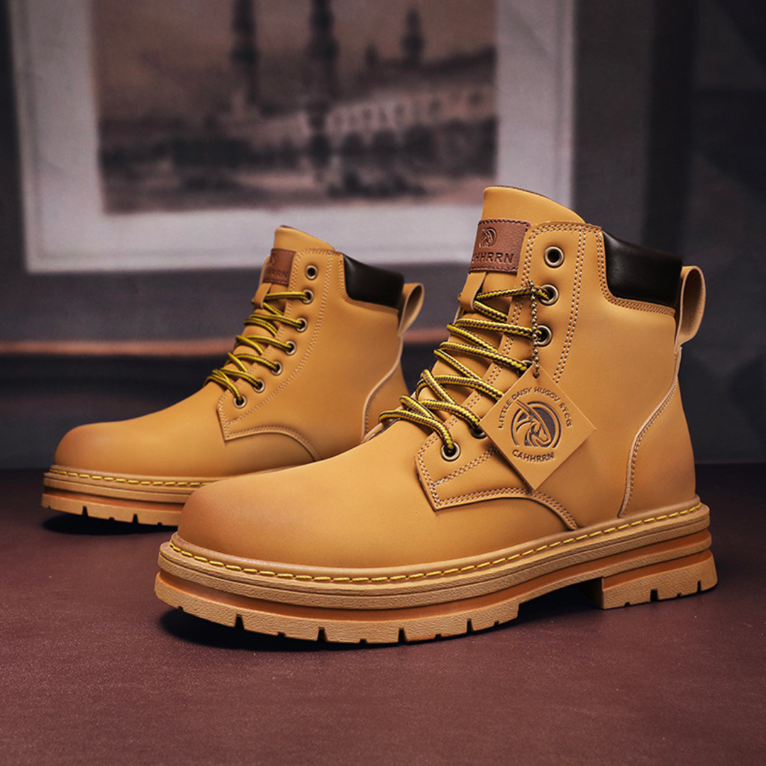 Men’s Premium Hiking Boots with Laces and Cushioned Insole