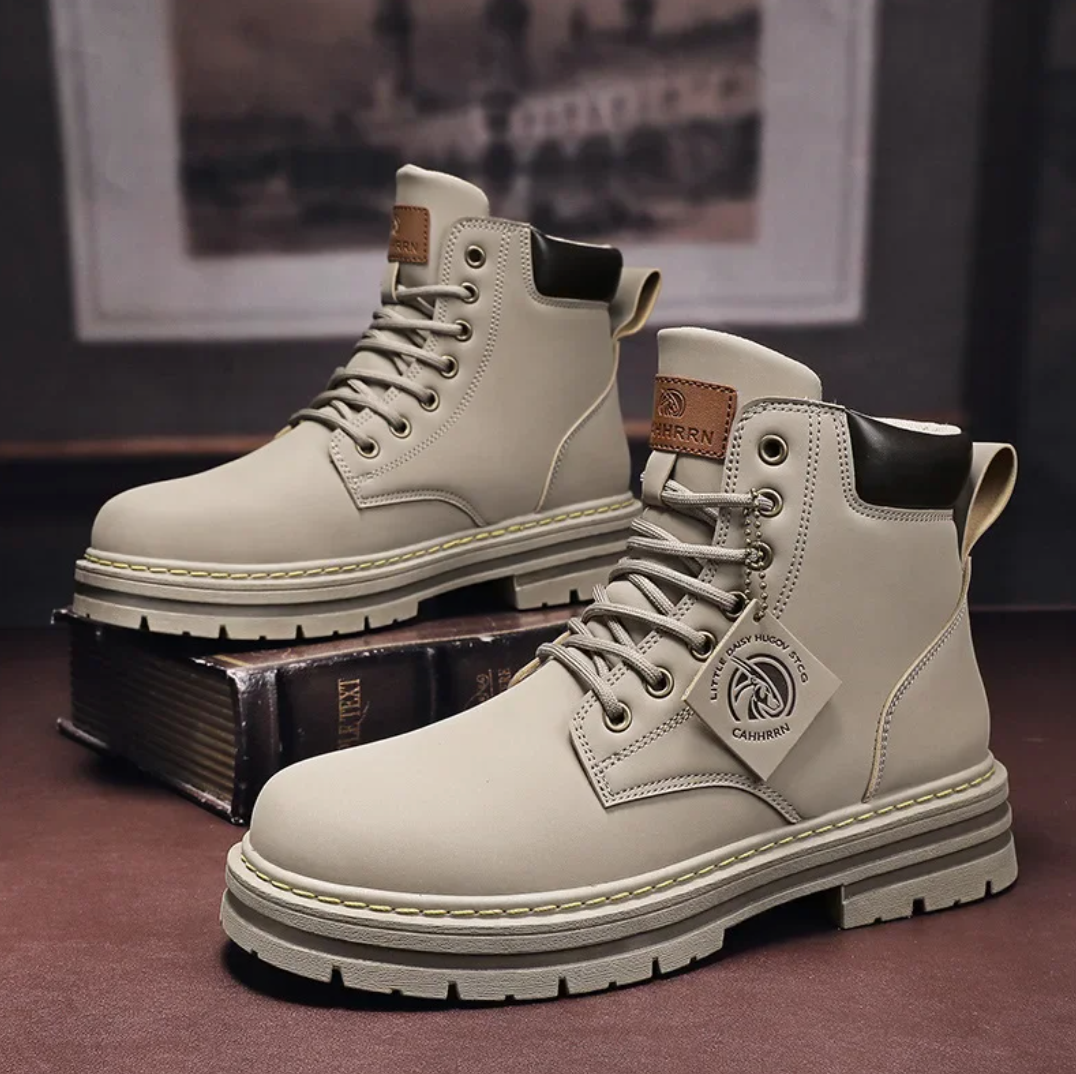 Men’s Lace-Up Boots with Leather Upper and Sturdy Outsole
