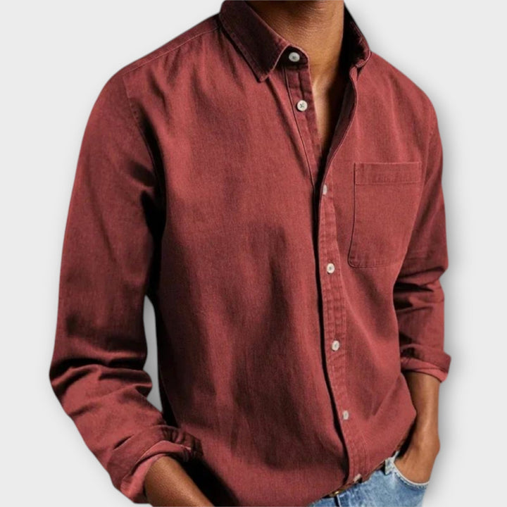 Men’s Shirt with Refined Collar and Button Closure