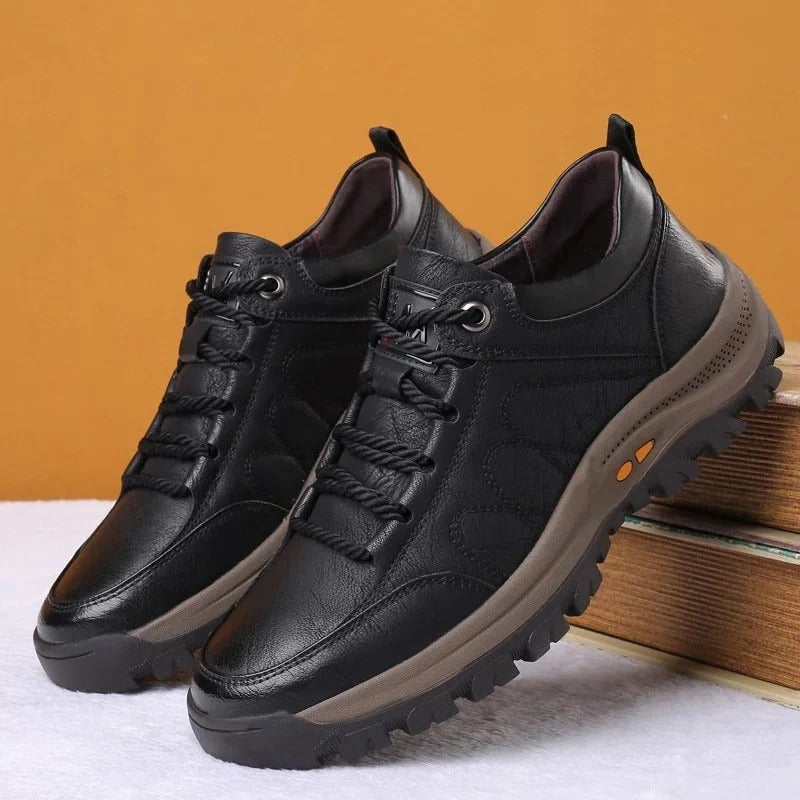 Men’s Shoes with Upper and Rugged Outsole
