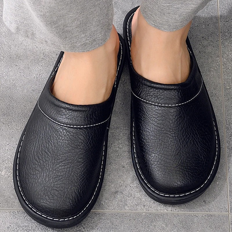 Men’s Slippers with Adjustable Fit and Classic Design