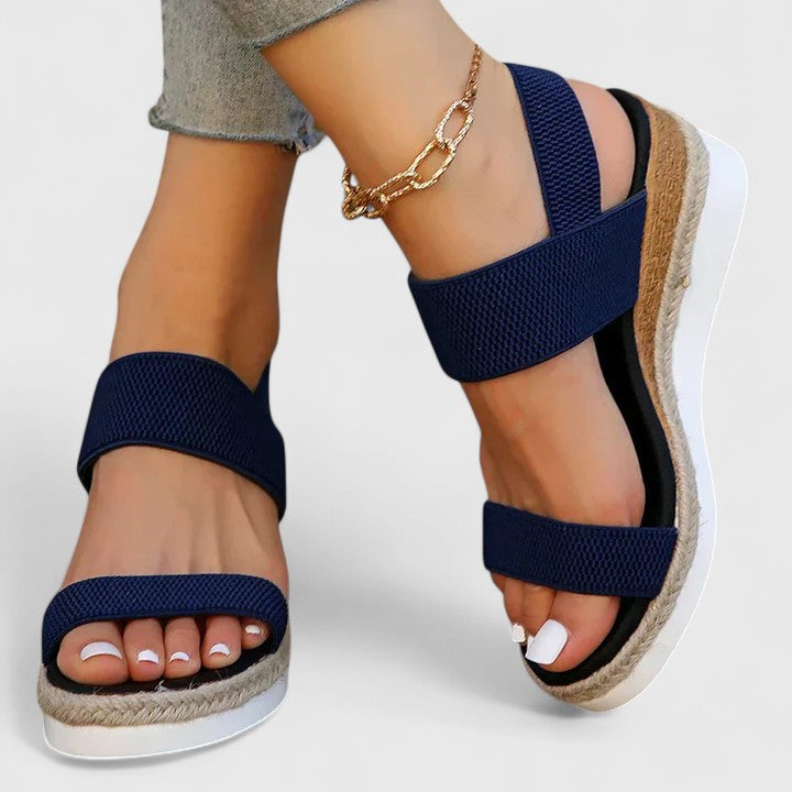 Women’s Sandals with Adjustable Straps and Flexible Sole