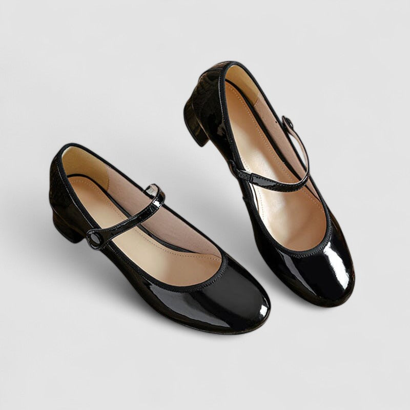 Women’s Shoes with Supportive Insole and Flexible Design