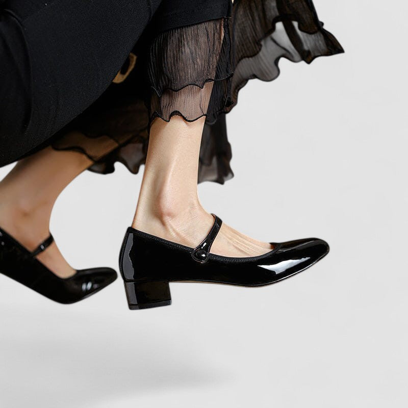 Women’s Shoes with Supportive Insole and Flexible Design