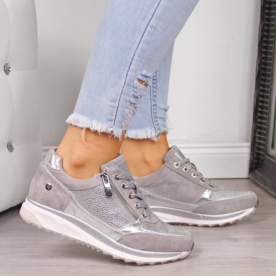 Women’s Shoes with Thick Sole and Textured Surface