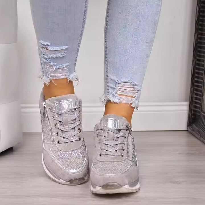 Women’s Shoes with Thick Sole and Textured Surface