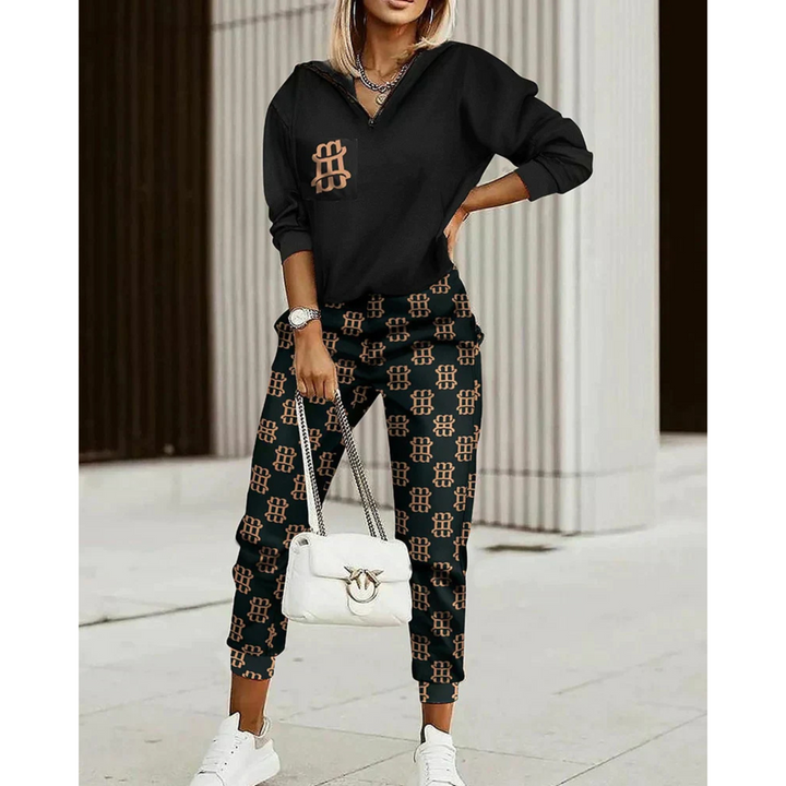 Women’s Tracksuit with Fluid Cut and Trendy Design