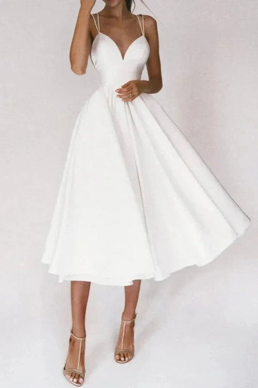 Women’s V-neck Dress with Adjustable Straps and Stylish Design
