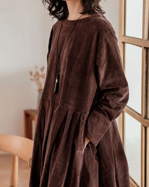 Women’s Velvet midi Dress with Elegant Cut and Flowing Lines