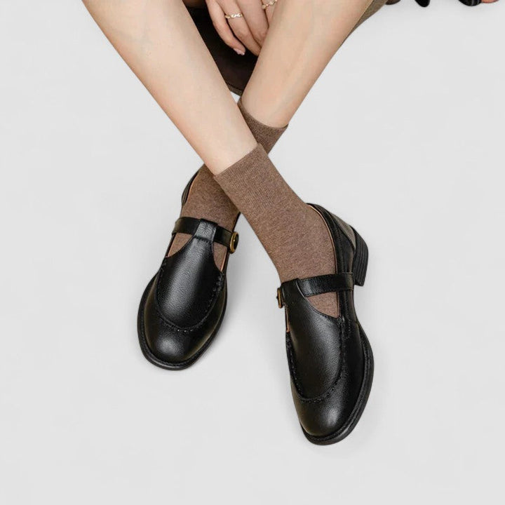 Women’s Shoes with Square Toe and T-Strap