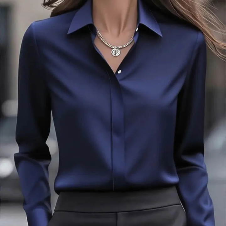 Women’s Classic Blouse with Button Detail and Classic Collar