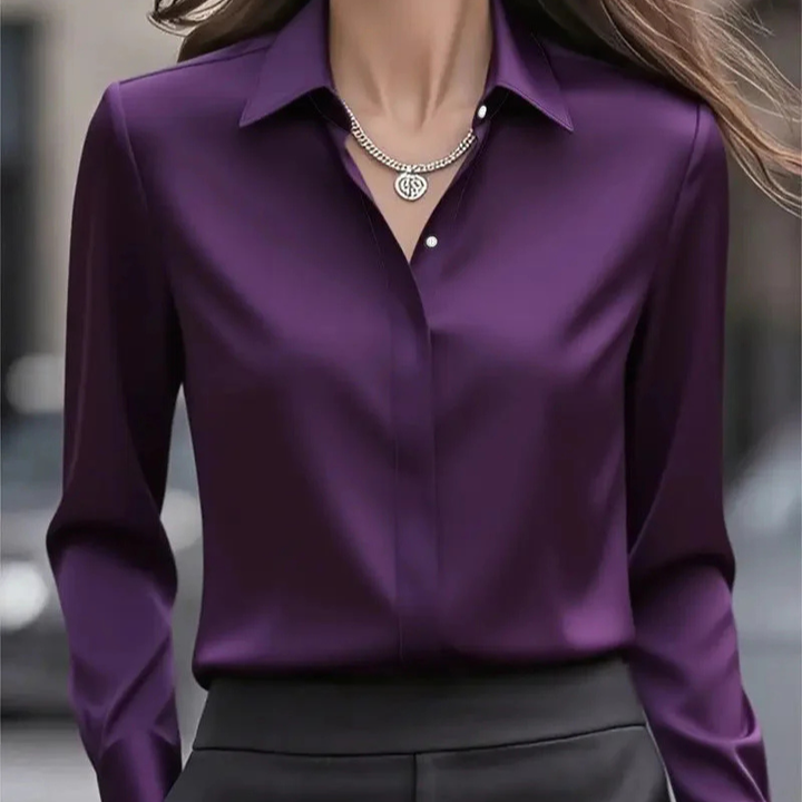 Women’s Classic Blouse with Button Detail and Classic Collar