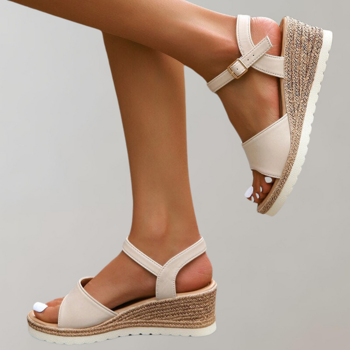 Women’s Wedge Sandals with Adjustable Straps and Plateau Sole