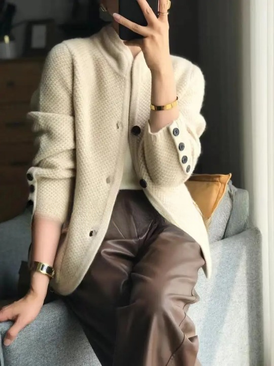 Women’s Cardigan with Button Closure and Long Sleeves