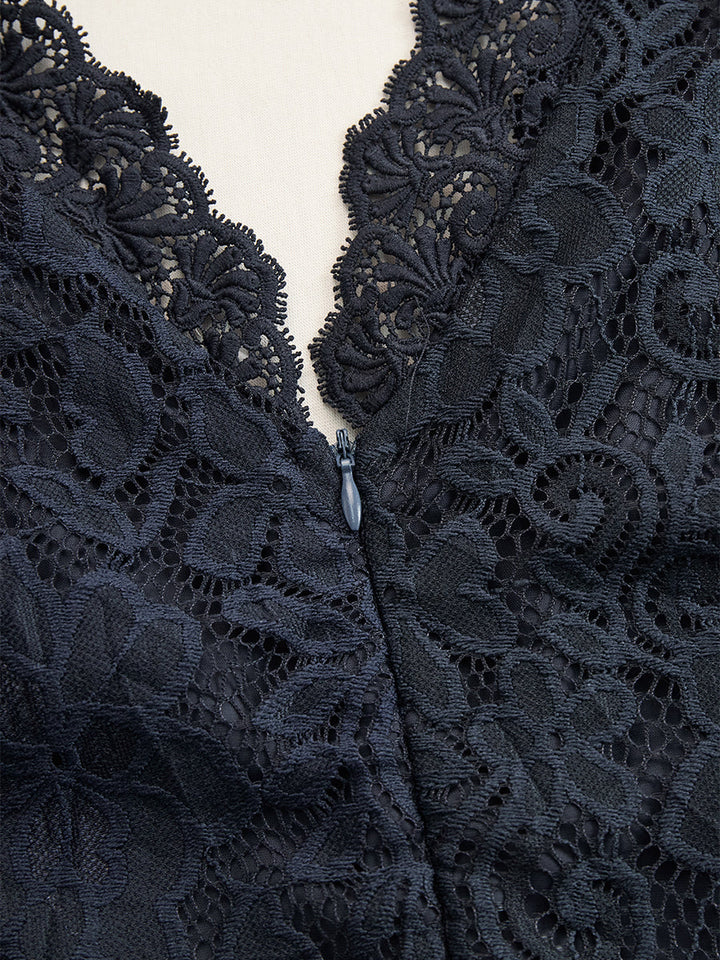 Women’s Lace Midi Dress with Sleeveless Design
