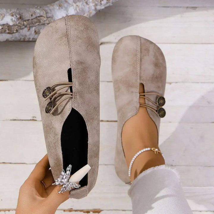 Women's Loafers with Elastic Closure and Cushioned Insole