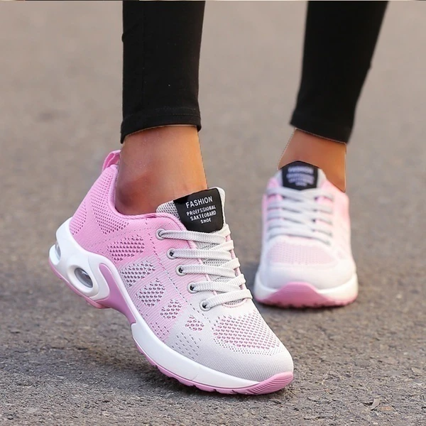 Women’s Sneakers with Adjustable Laces