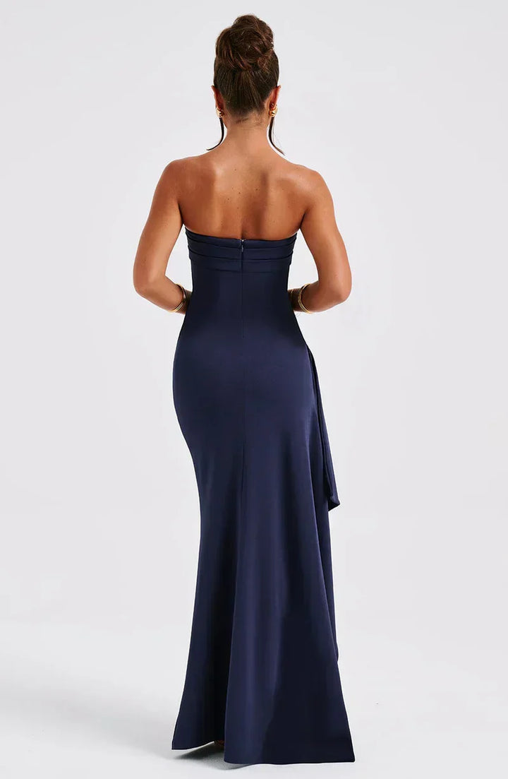 Women’s Twisted Maxi Dress with Off-Shoulder Design and Flowing Silhouette